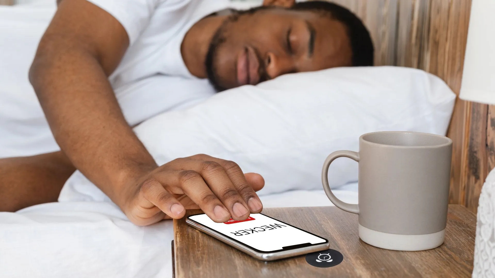 Set alarm clock with NFC tag