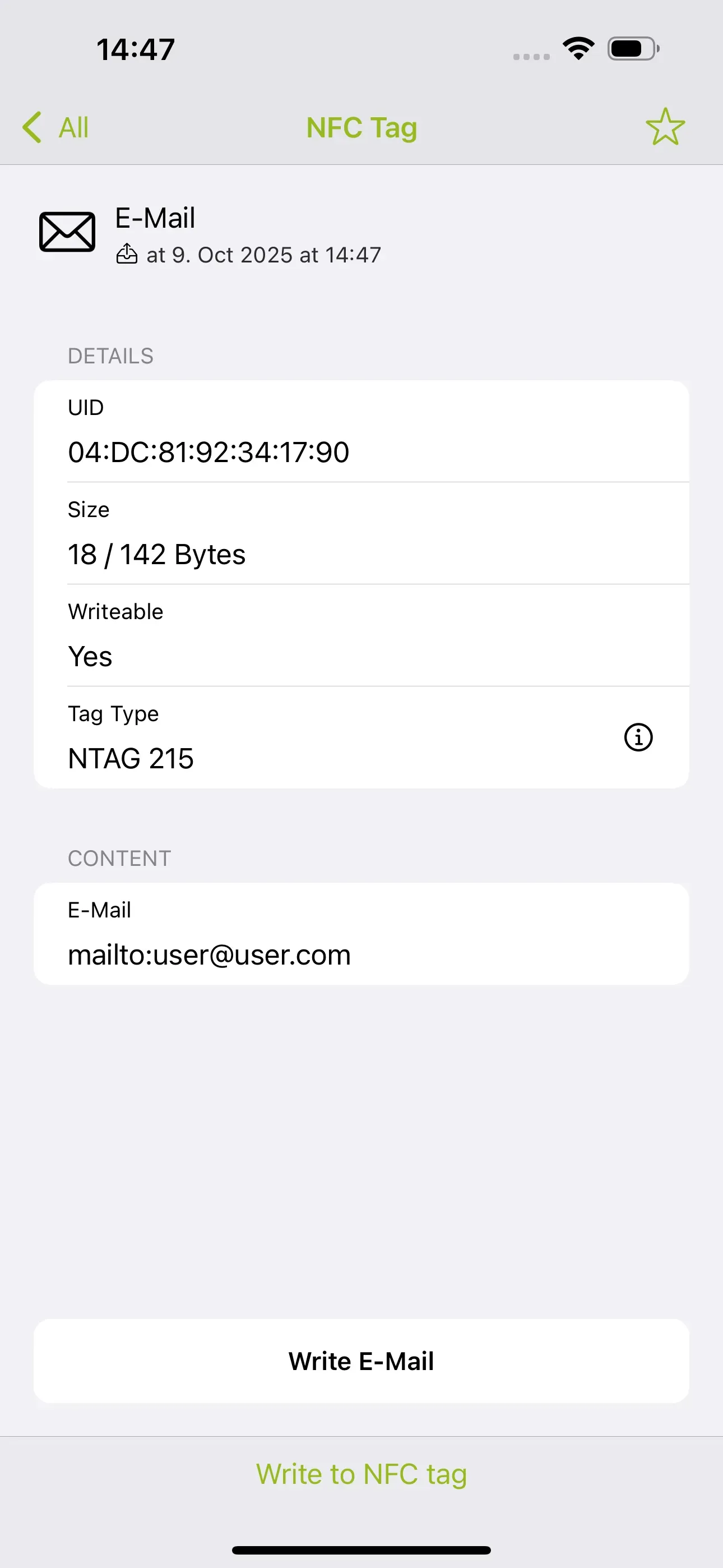 After scanning the tag, information about the NFC tag itself is displayed, such as the size of the tag, whether it is writable, and the tag type. The content of the tag is also visible, e.g., to whom an email should be sent.