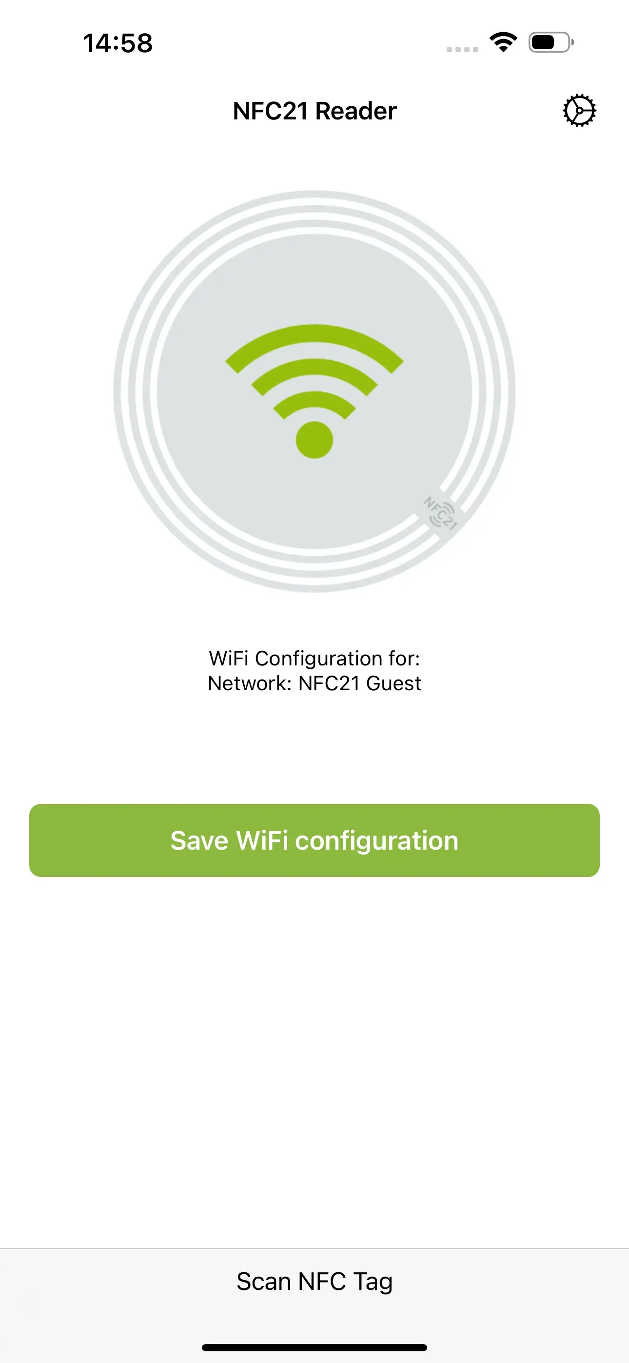 When scanning the NFC tag with the NFC21 Reader app, the Wi-Fi network stored on it appears. The Wi-Fi settings can be applied directly using the ‘Save WiFi configuration’ button below.
