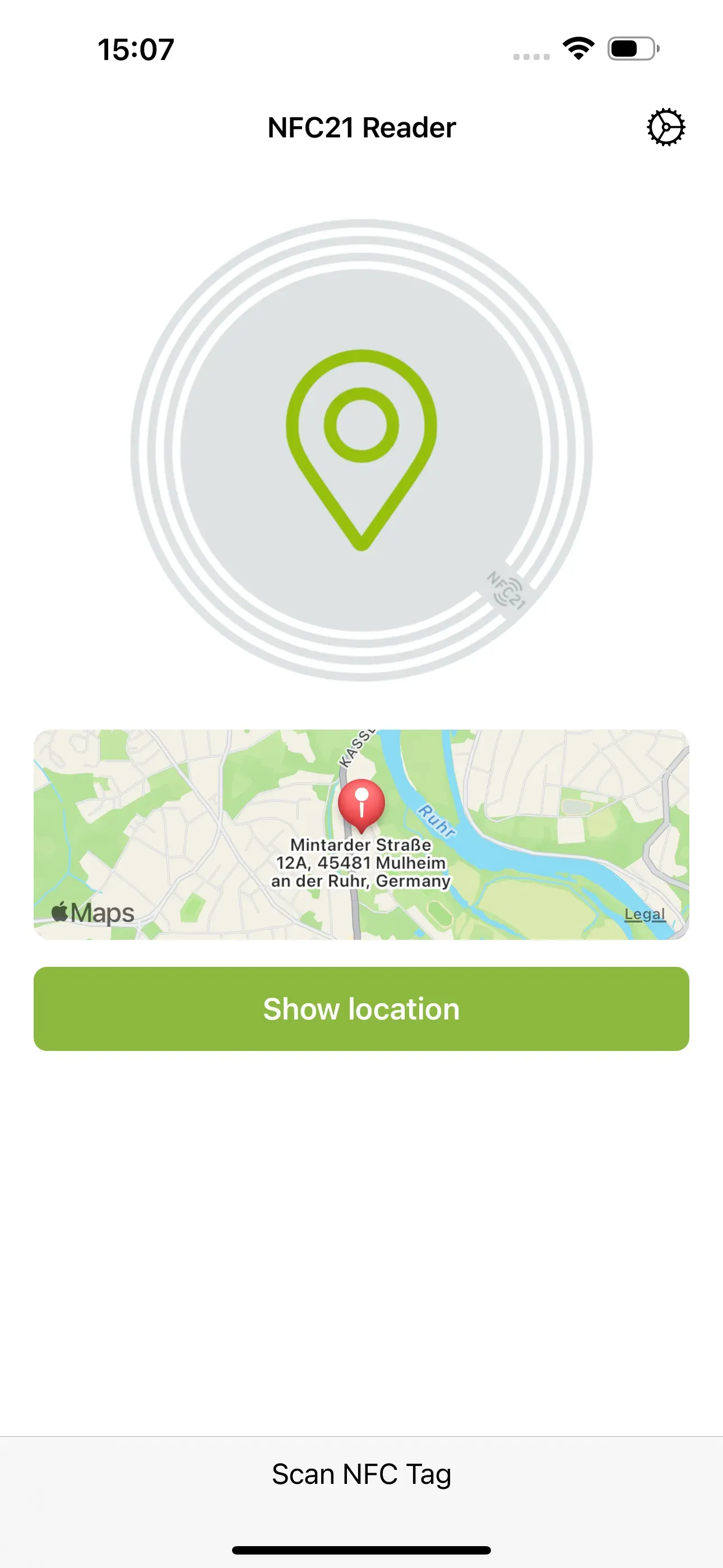 When scanning the NFC tag with the NFC21 Reader app, the location stored on it appears. This can be displayed directly in the map app using the ‘Show location’ button below.