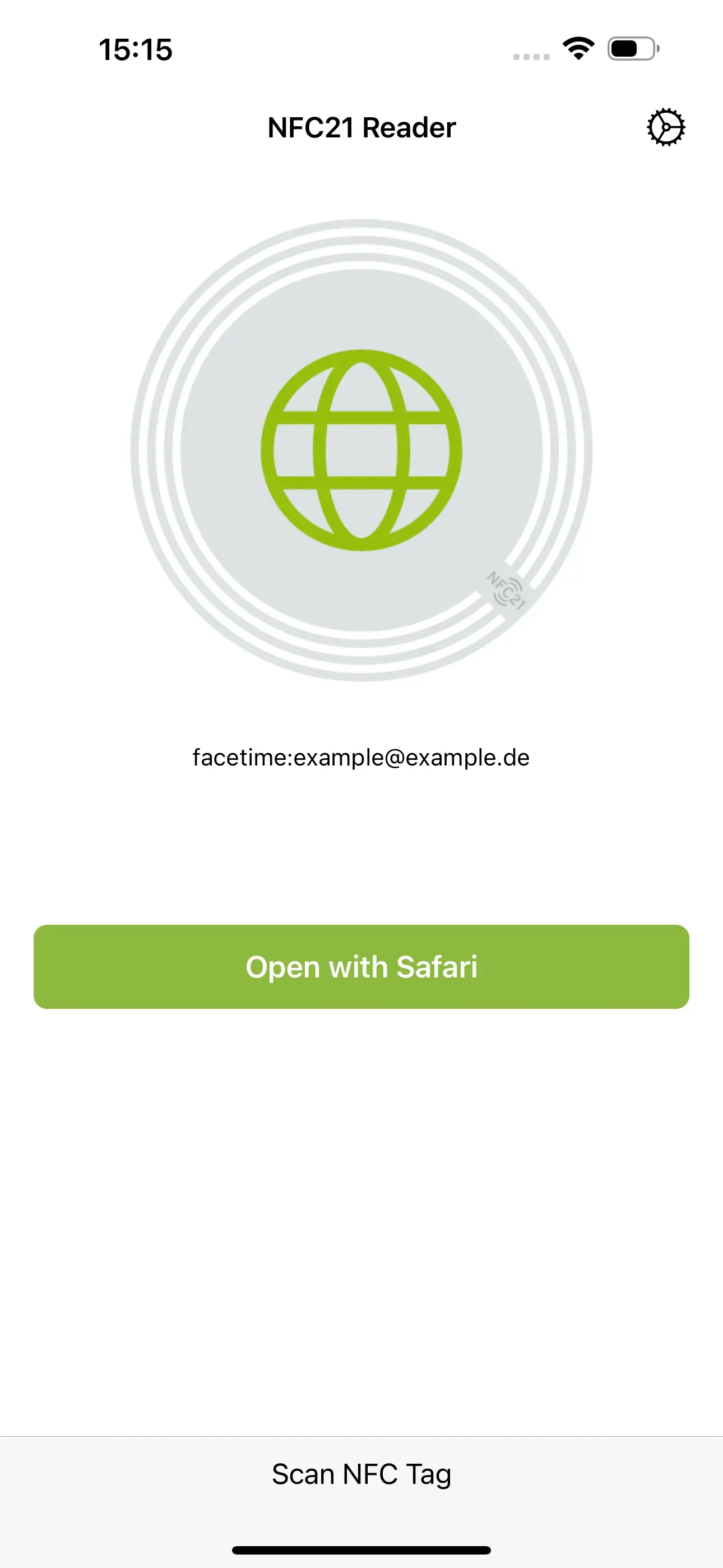 When scanning the NFC tag with the NFC21 Reader app, the recipient stored on it appears, who is to be called via FaceTime. The call can be started directly using the ‘Open with Safari’ button below.